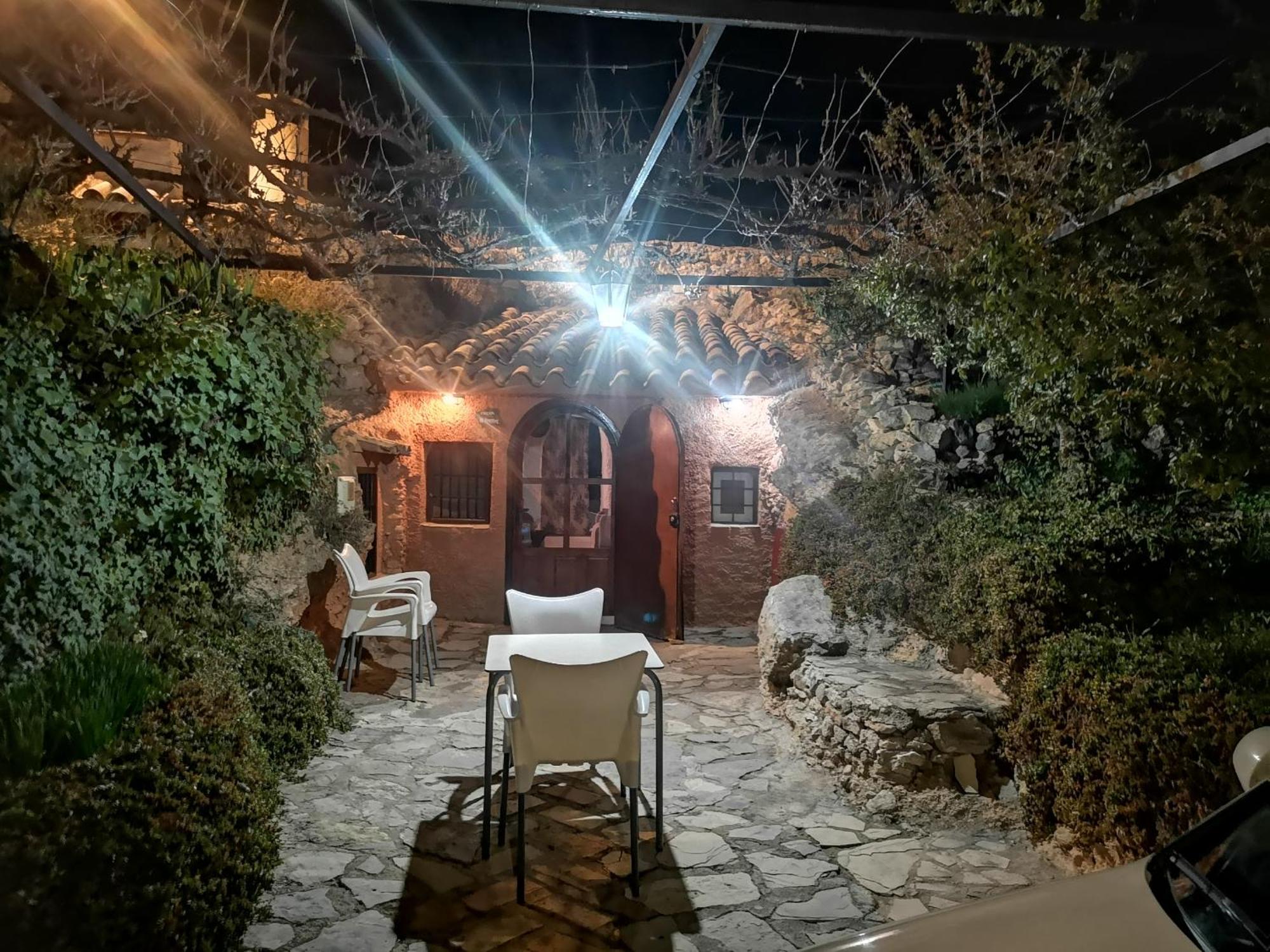 Cueva El Parral Guest House Pegalajar Exterior photo
